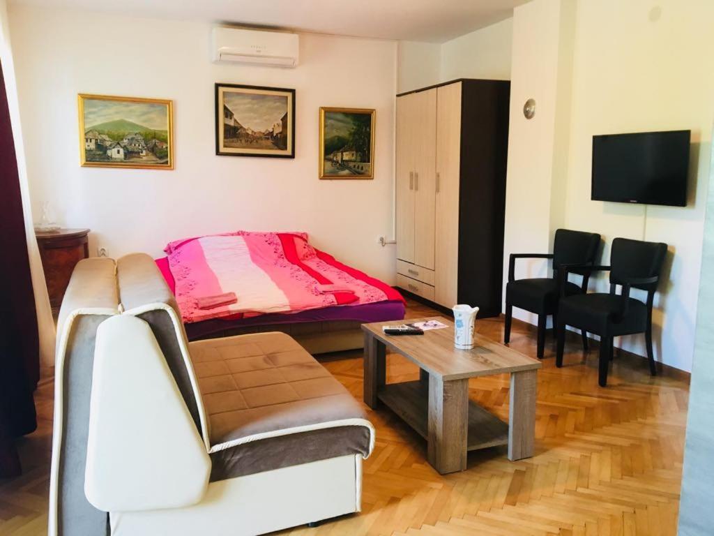 Apartments Konak Visoko Buitenkant foto